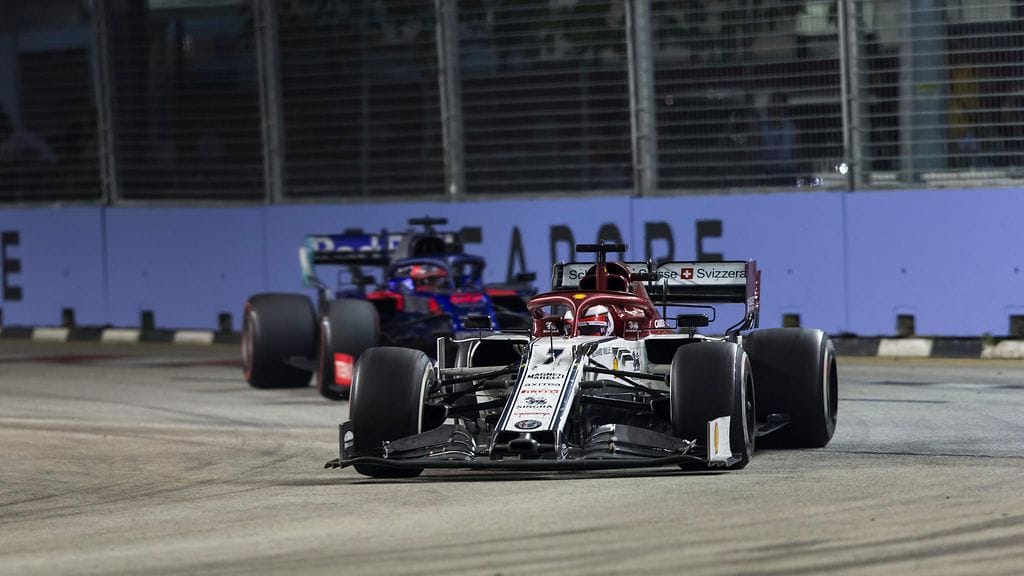 Kimi Räikkösen kisa Singaporessa päättyi keskeytykseen.