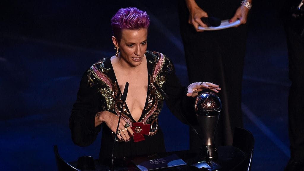 Megan Rapinoe valittiin kansainvälisen jalkapalloliitto Fifan vuoden parhaaksi pelaajaksi.