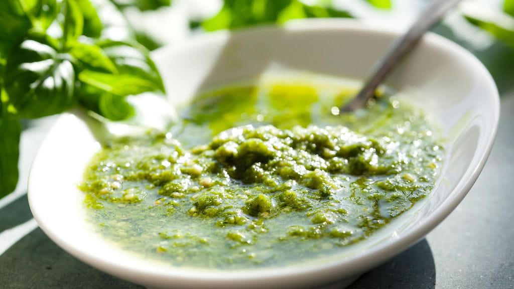 Vihreää pestoa. Kuvituskuva.