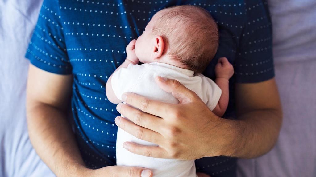 Lapsettomuushoitoja harkitsevien ei pidä luopua hedelmöityshoidoista tutkimustulosten vuoksi, asiantuntijat muistuttavat. Kuvituskuva.