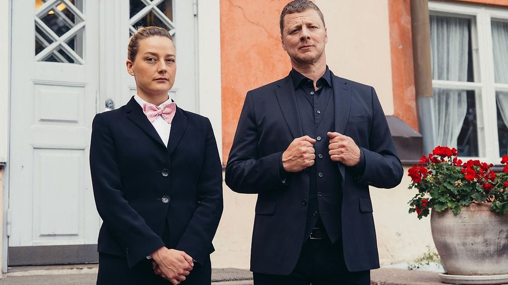 Pilvi Hämäläinen ja Jaakko Saariluoma tähdittävät Suurmestari-ohjelmaa.