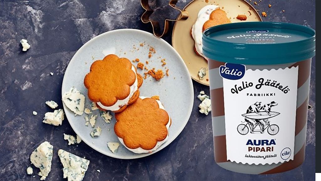 Valio yhdistää sinihomejuuston ja piparin uudessa jäätelömaussa.