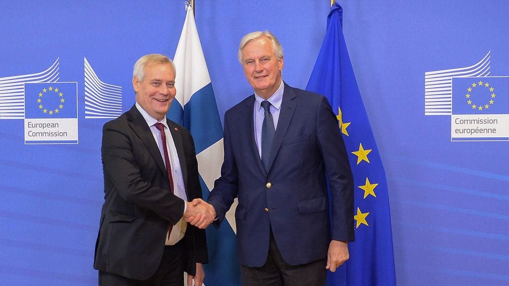 Pääministeri Antti Rinne tapasi perjantaina Brysselissä EU:n brexit-neuvottelijan Michel Barnierin.