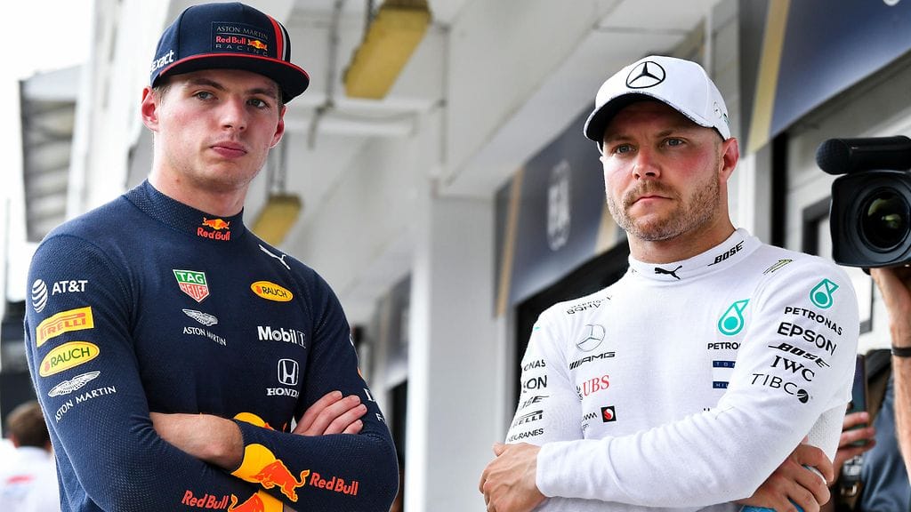 Max Verstappen (vas.) ja Valtteri Bottas
