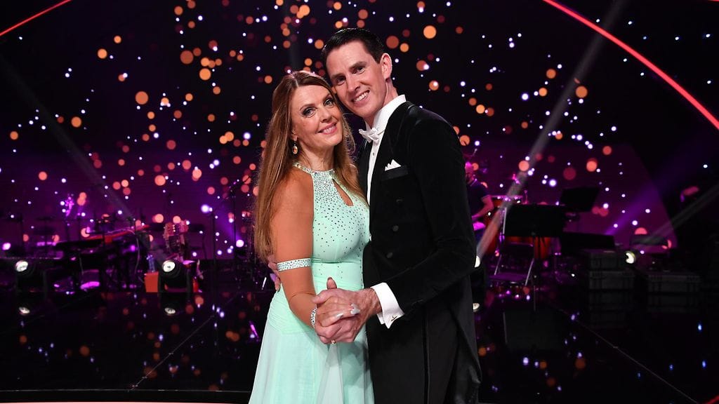 Eini ja Sami Helenius nappasivat ensimmäisestä esityksestään tuomaristolta 21 pistettä.