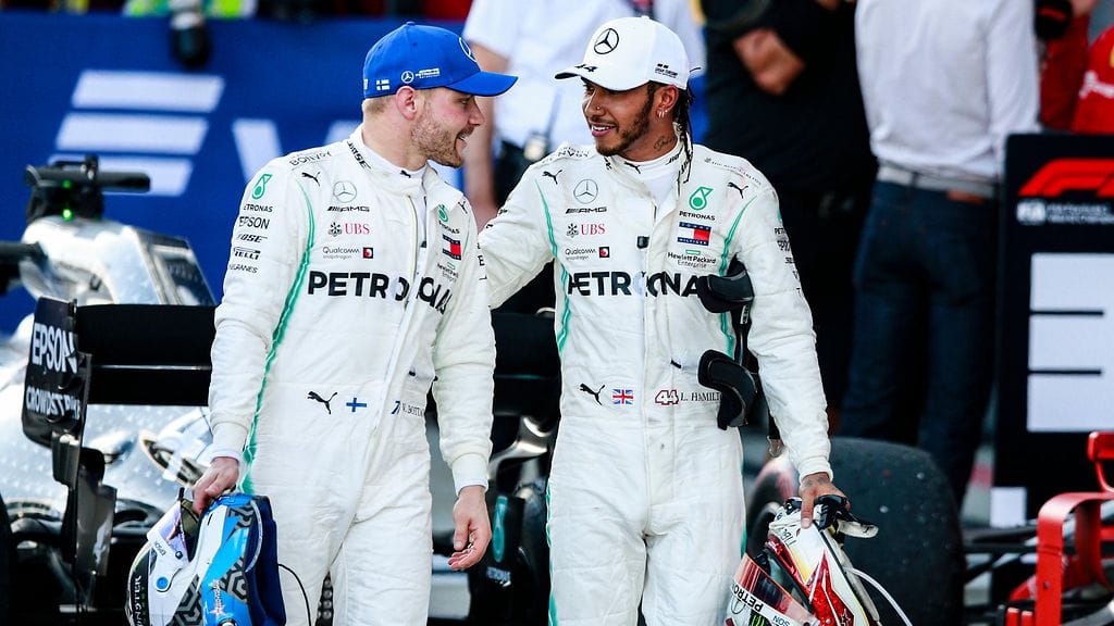 Valtteri Bottas ja Lewis Hamilton ajoivat yllättävään kaksoisvoittoon Venäjän Sotshissa.