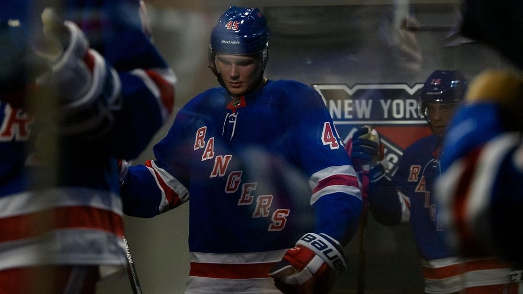 Kaapo Kakko luisteli New York Rangersin harjoituksissa kakkosketjussa.