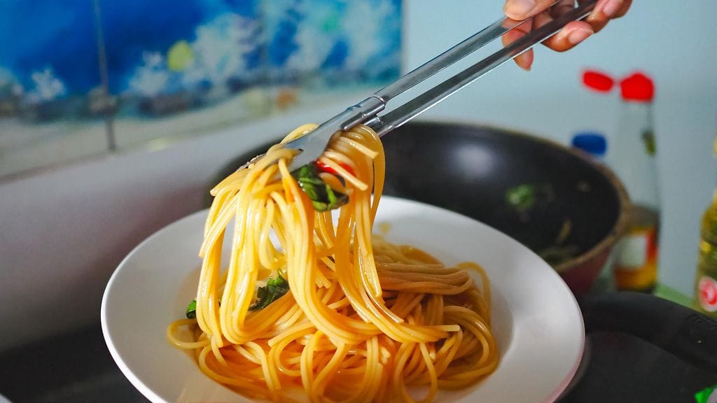 Spagettia lautasella, Kuvituskuva.