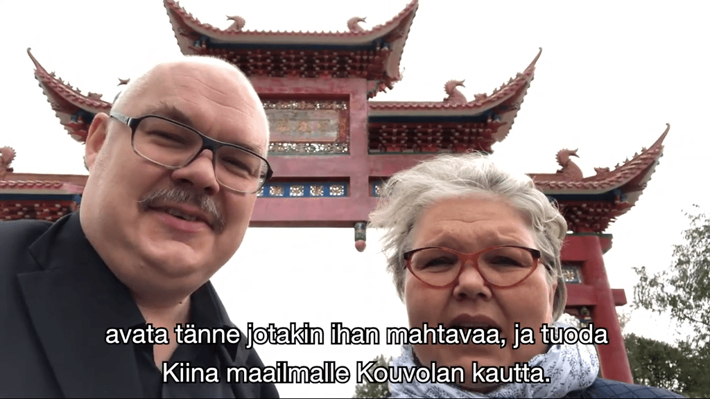 Kuvankaappaus Mikko Roihan ja Kaarina Hazardin tähdittämästä Rakkaudesta infraan -sarjasta.