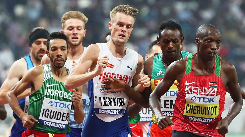 Filip Ingebrigtsen tuuppi Etiopian Teddese Lemia torstain alkuerissä.