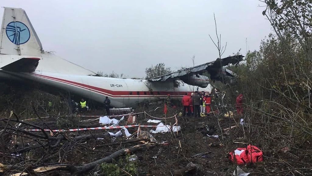 Matkustajalentokone joutui tekemään pakkolaskun Ukrainassa.