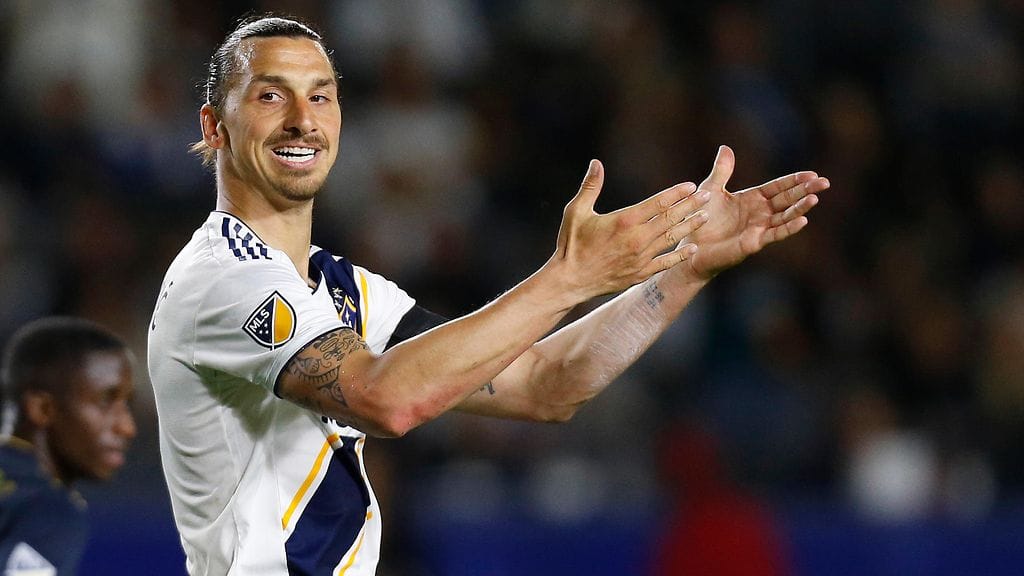 Zlatan Ibrahimovic osaa helliä itseään.
