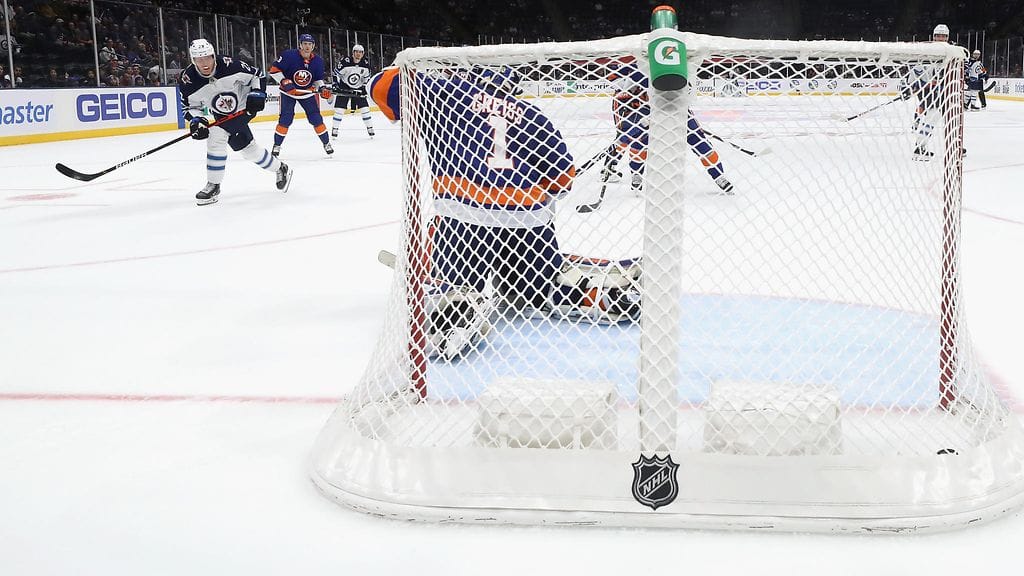 Patrik Laine ampui verkot tötterölle New York Islandersin vieraana.