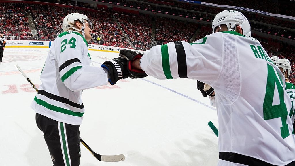 Roope Hintz on paukuttanut maaleja kolmessa ensimmäisessä NHL-ottelussa.