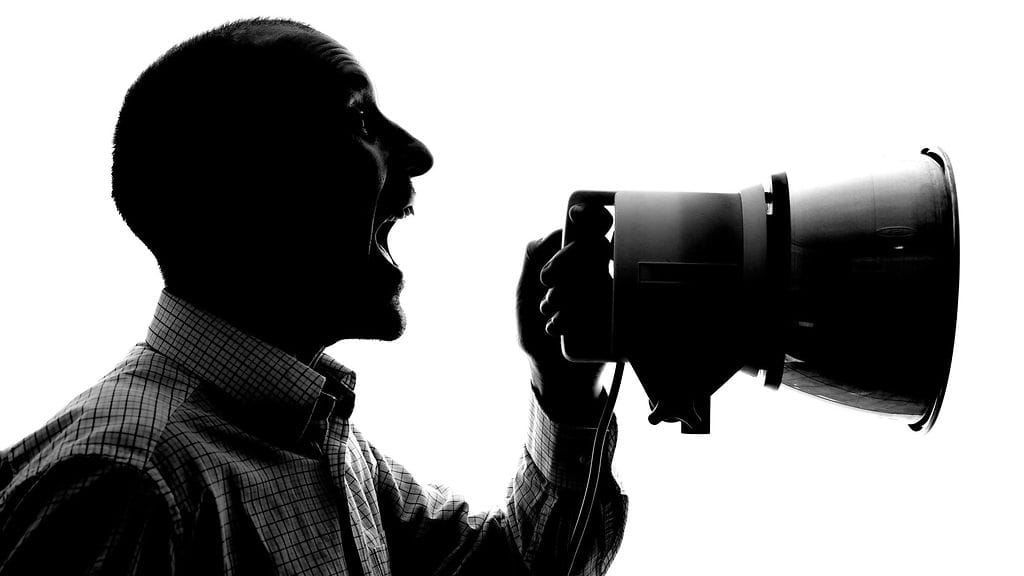 Pääsääntöisesti miehet olivat naisia sallivampia nimitysten suhteen.