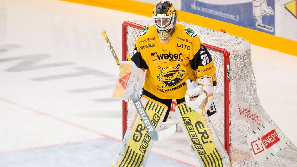 Karolus Kaarlehto vaihdettiin pois SaiPan maalilta avauserässä.
