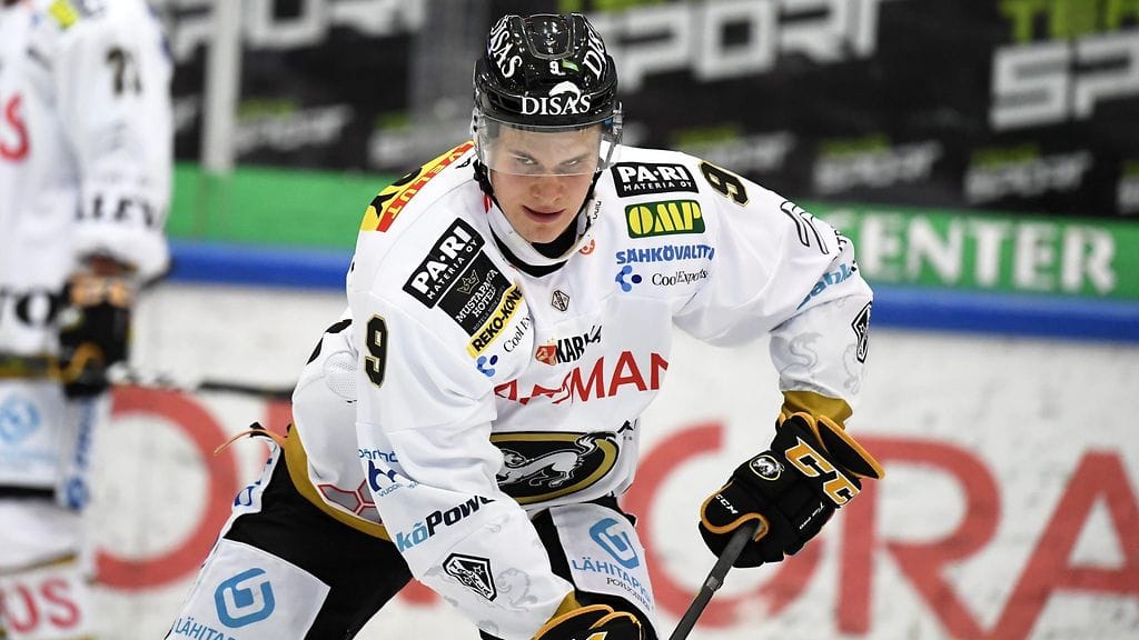 Jesse Puljujärvi vei Kärpät johtoon Jukureita vastaan.