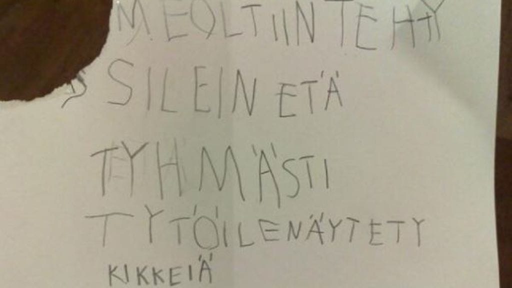 Leevin äiti jakoi tämän kuvan ystävilleen, koska tapahtunut huvitti. Kävikin niin, että pienen ykkösluokkalaisen törttöily päätyi suosituksi internetmeemiksi.