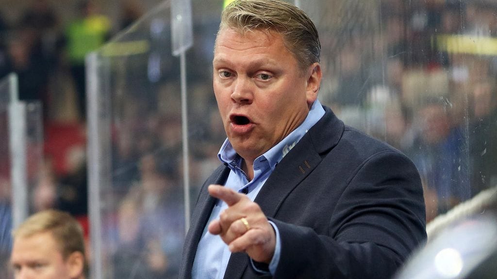 Pekka Virta ei hirveästi kiitellyt KalPa-Lukko-pelin tuomareita.