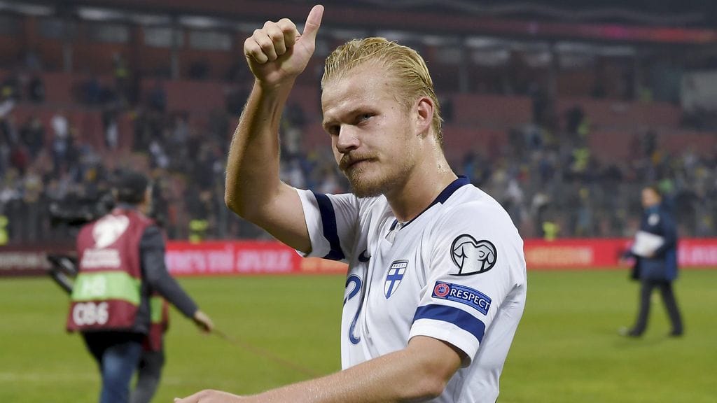 Huuhkajat on J-lohkossa toisena.