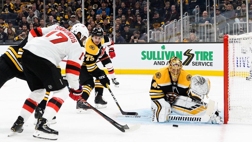 Tuukka Rask piti nollan New Jersey Devilsiä vastaan.