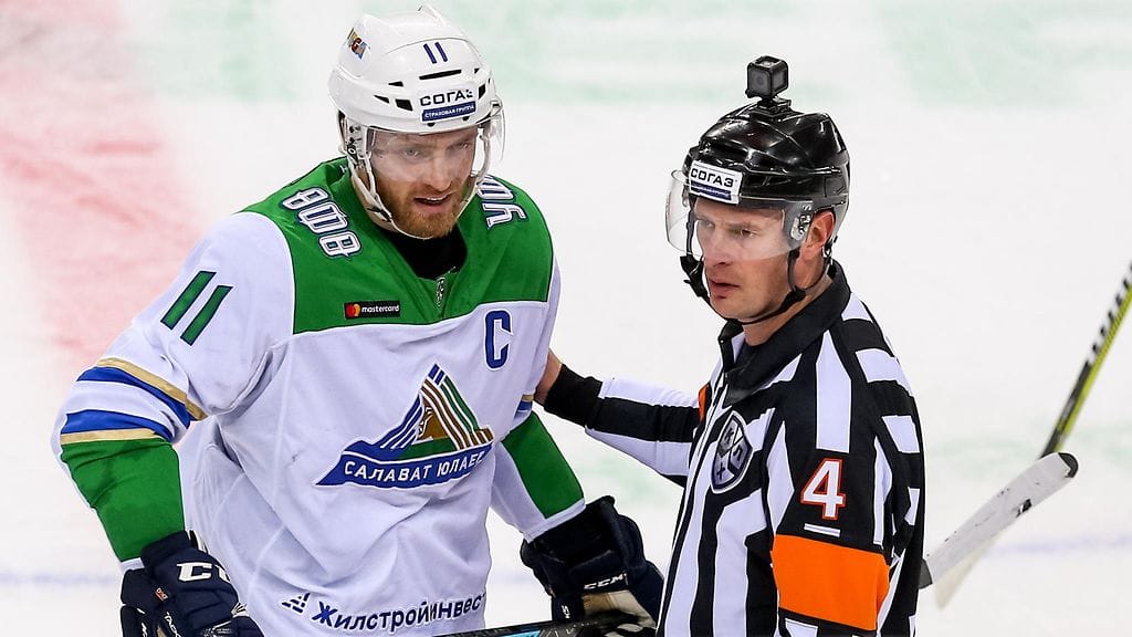 Grigori Panin sai kovan tällin Jokereita vastaan.