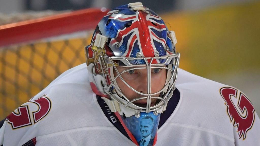 Petr Cech debytoi jääkiekkomaalivahtina.