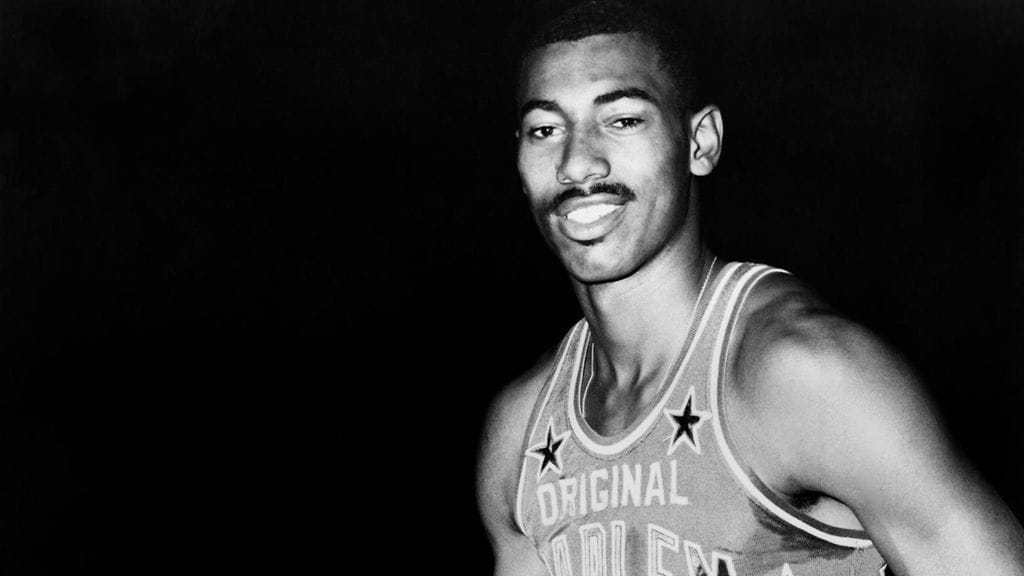 Yhdysvaltalainen koripallolegenda Wilt Chamberlain menehtyi 63-vuotiaana vaiherikkaan elämän jälkeen.