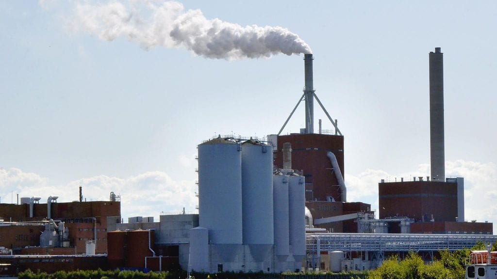 Oulun tehtaalta lähtöpassit saaneiden työntekijöiden työsuhteet päättyvät pääsääntöisesti syyskuun loppuun 2020 mennessä.