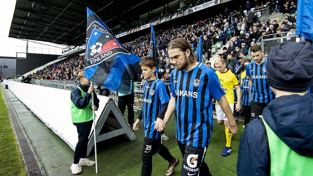 Veikkausliigan mestaruus ratkaistaan Turussa lauantaina iltapäivällä.