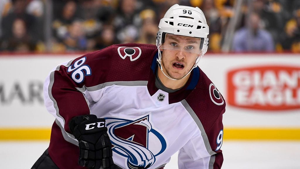 Mikko Rantanen teki ottelun vimeisen maalin Tampa Bay Lightningia vastaan.