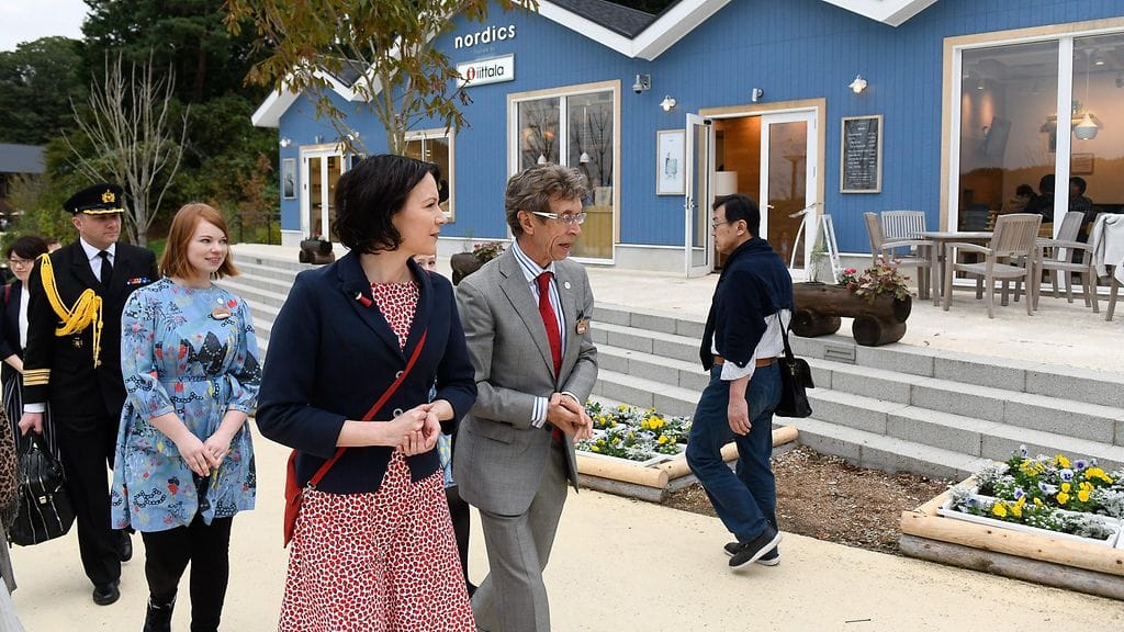 LK: Jenni Haukio Muumi-teemapuistossa Japanissa