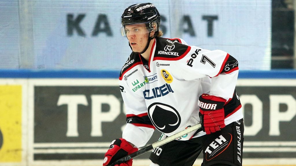 Jakob Stenqvist nakutti avauserässä tehopisteet 1+2.