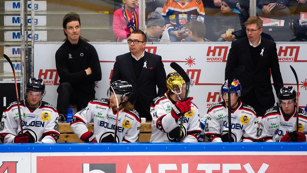 Ässät kärsi rajun murskatappion JYPille.