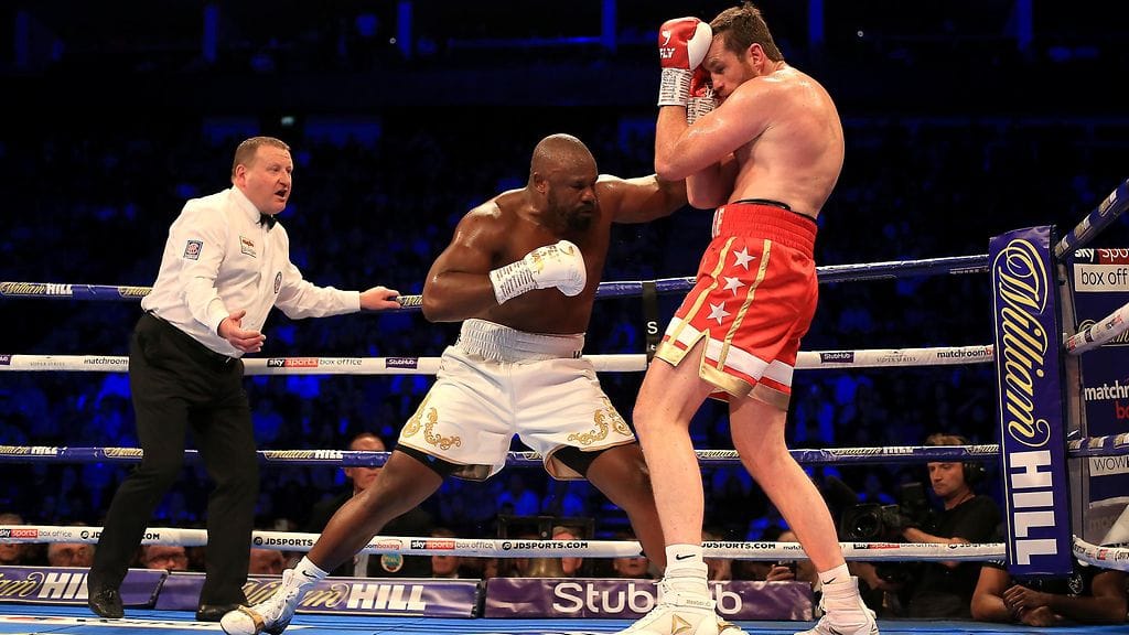 Dereck Chisora möyhensi David Pricen Lontoossa.