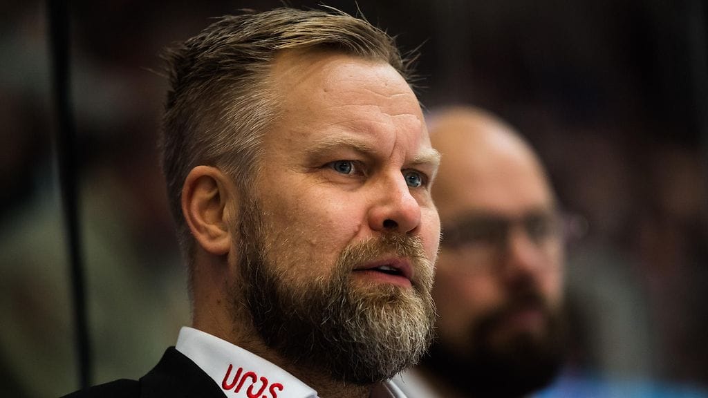 Petteri Sihvonen kuvailee kommentissaan Kärppien päävalmentajan Mikko Mannerin pelillistä matkaa.