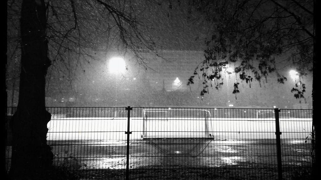 Synkeät säänäkymät Helsingissä kuvasi Päivi Vepsäläinen. Lukijan kuva.