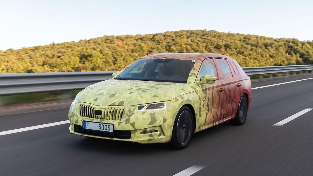 Uusi Octavia esiintyy vielä toistaiseksi vain naamioituna. Julkistus kuitenkin lähestyy päivä päivältä.