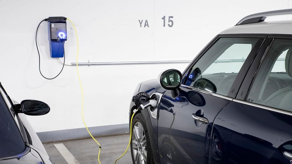 Asuntorakennuttaja Bonava aloittaa ensimmäisenä asuntorakennuttajana Suomessa laajan palveluyhteistyön Parkkisähkö Oy:n kanssa.