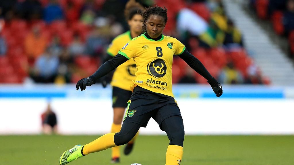 Jamaikan maajoukkuepelaaja Tarania Clarke puukotettiin kuoliaaksi.