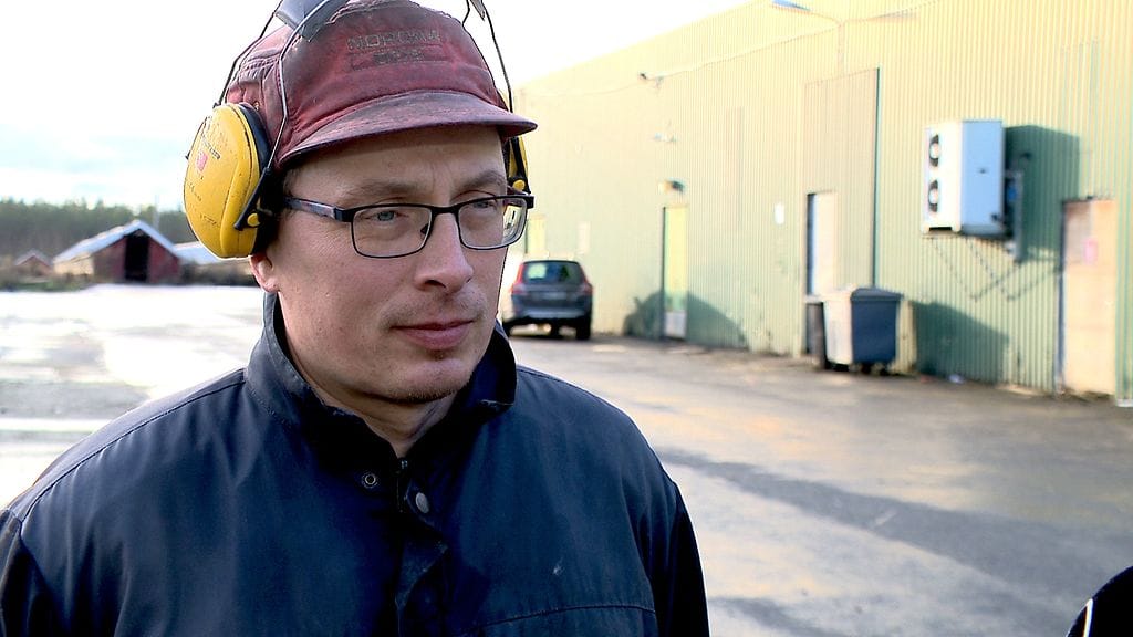 Turkistarhaaja Esa Rantakangas ihmettelee tulorajoja, jotka lienevät Helsingin elintasoon laskettuja.