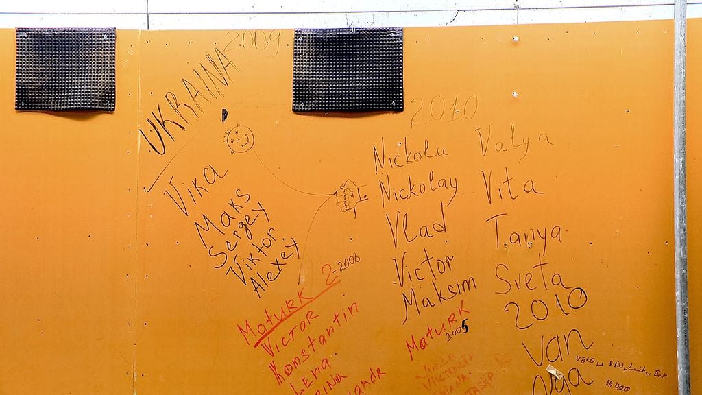 Maaseudun työvoimapula näkyy kahvihuoneen seinällä yhä lisääntyvinä ulkomaalaisniminä.