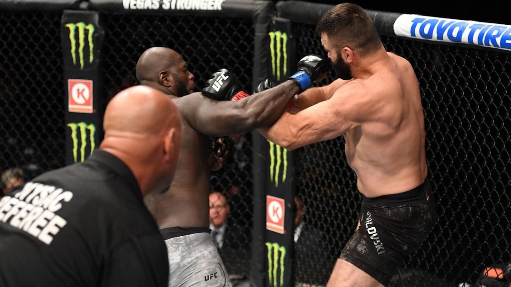 Jairzinho Rozenstruik antoi kyytiä Andrei Arlovskille.