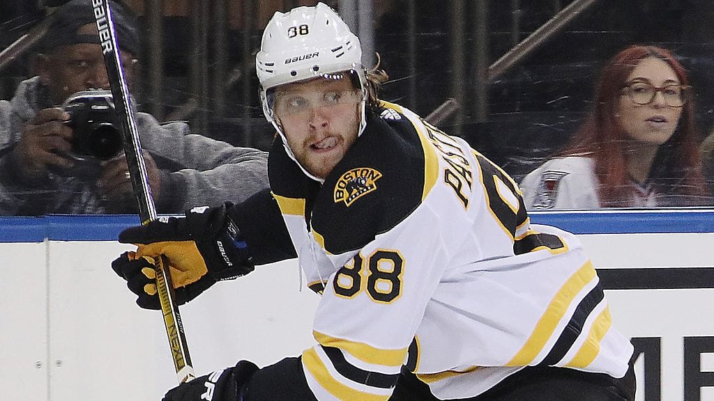Boston Bruinsin David Pastrnak on tehnyt tällä kaudella 13 ottelussa yhtä monta maalia.