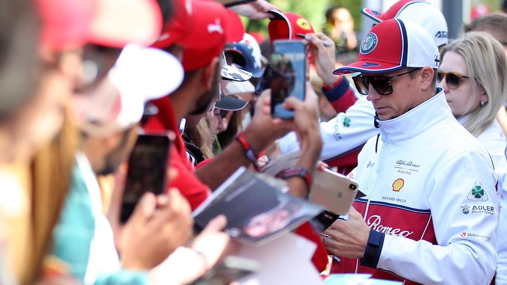 Kimi Räikkösen nimmareilla oli kysyntää myös Austinissa.