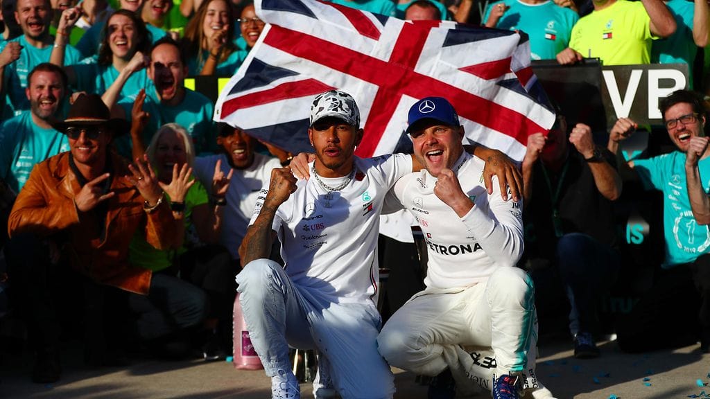 Lewis Hamilton ja Valtteri Bottas juhlivat jälleen yhden tuplamestaruuden varmistumista Yhdysvalloissa.