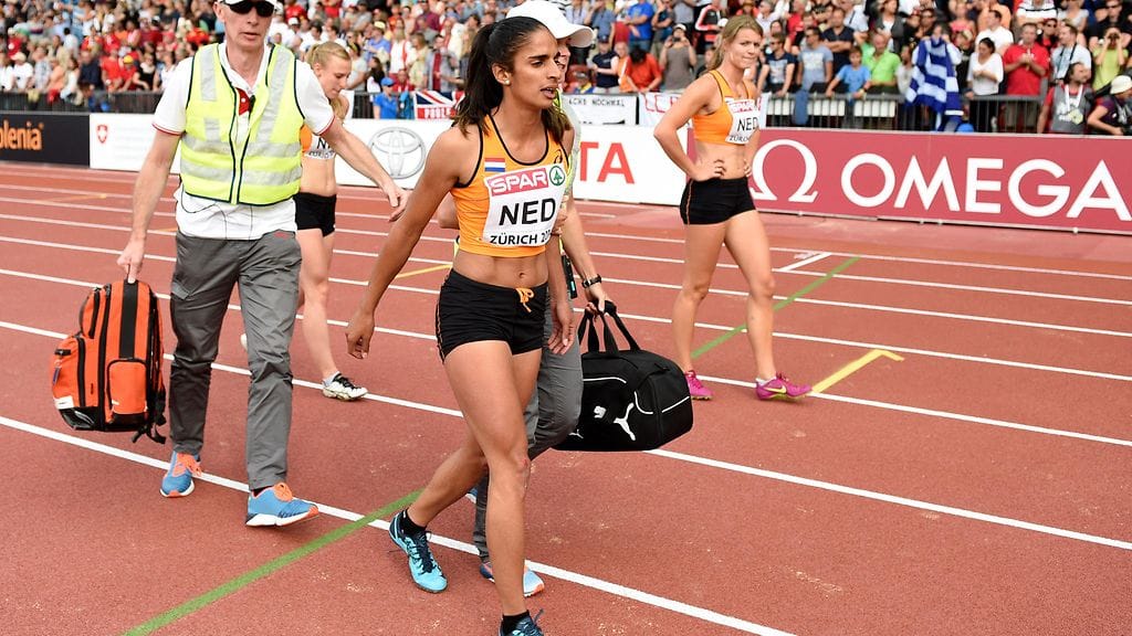 Hollannin Madiea Ghafoor (edessä) sai 8,5 vuoden vankeustuomion huumeiden salakuljetuksesta.