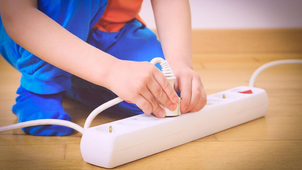 Äiti syyttää poikansa kuolemasta päiväkotia. Kuvituskuva.