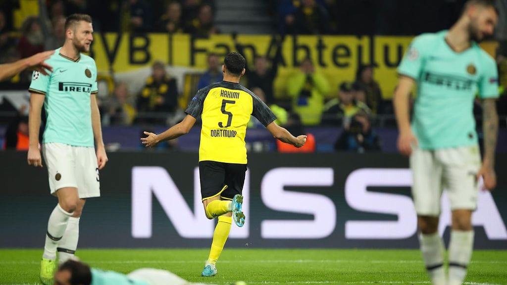Keltapaitainen Borussia Dortmund kampesi lopulta 3–2-voittoon Interiä vastaan.