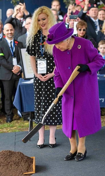 kuningatar Elisabet lapiohommissa (3)